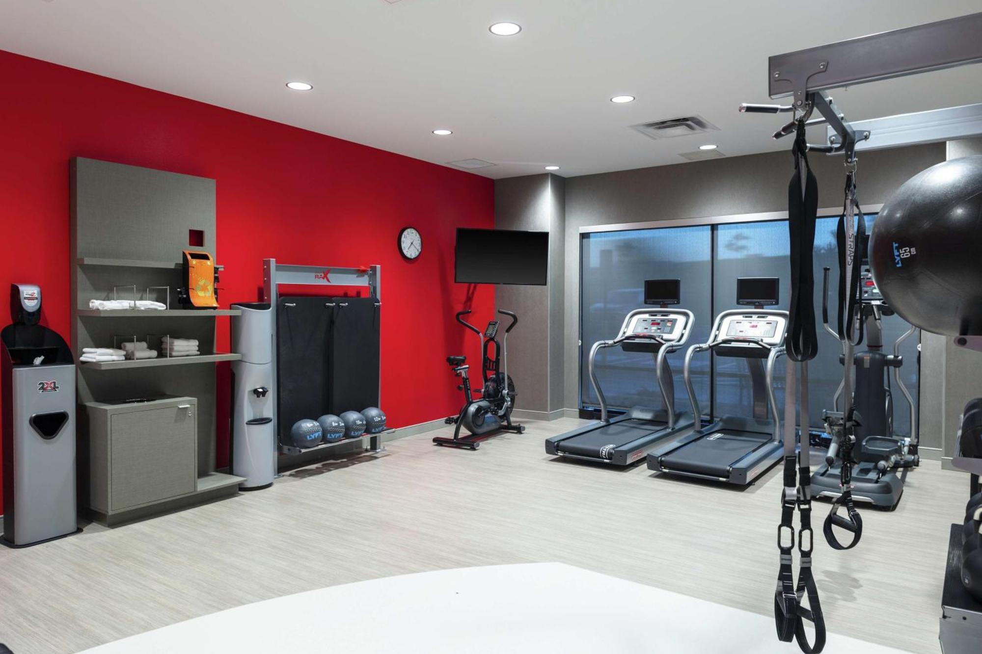 Hilton Garden Inn Denver/Thornton Bagian luar foto