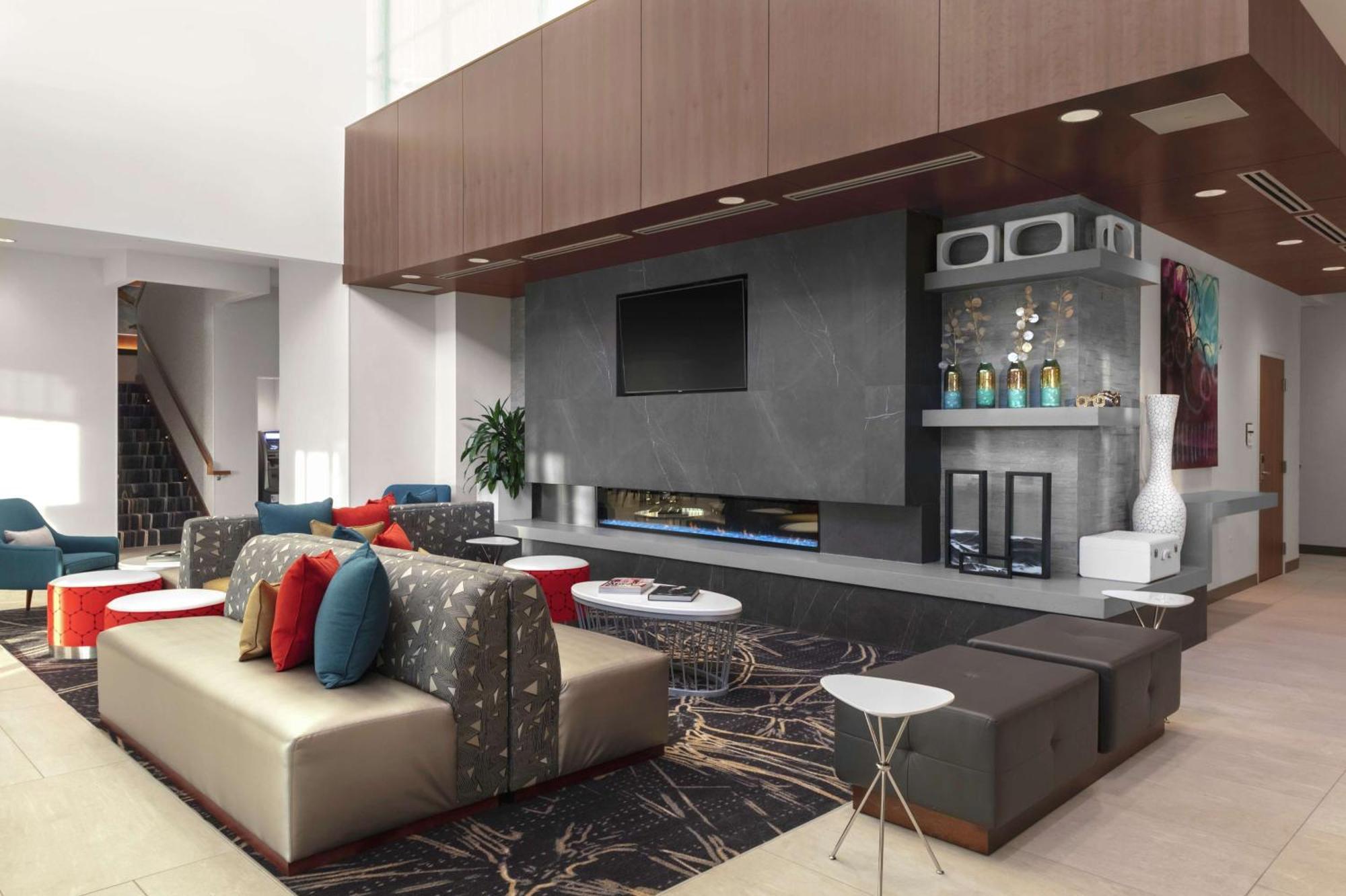 Hilton Garden Inn Denver/Thornton Bagian luar foto